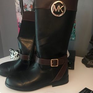 Girls MK boots